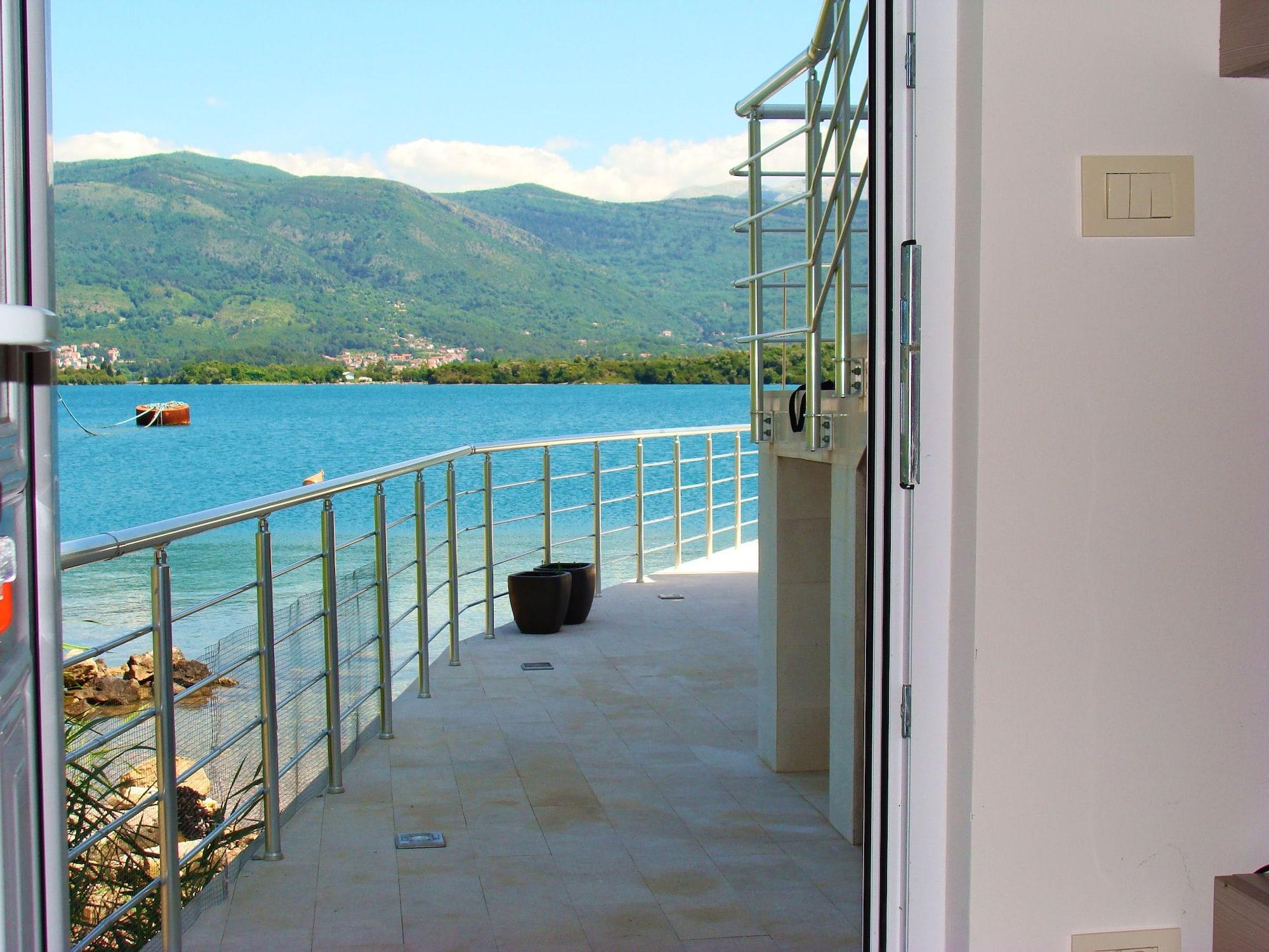 Apartments Monet Tivat Exterior photo